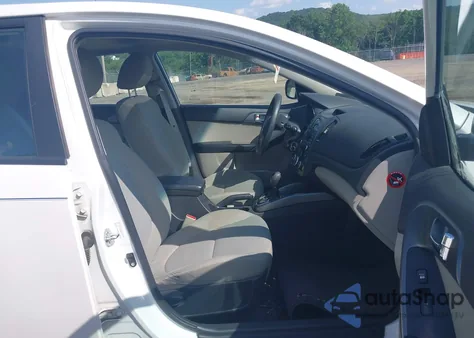 2013 Kia Forte Ex z USA, uszkodzony, nr VIN KNAFU4A20D5716232